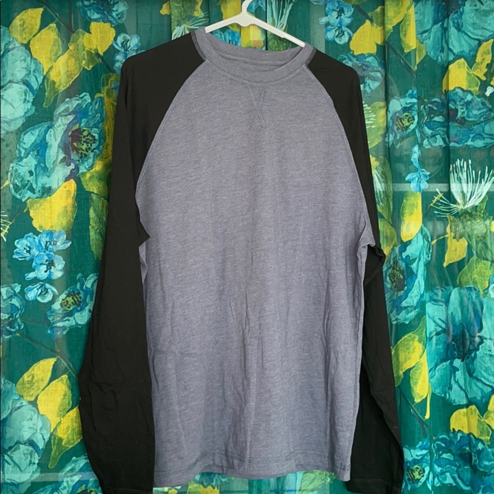 Men’s long sleeve tshirt